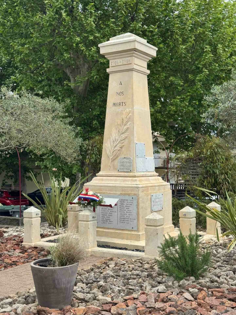 Nettoyage Monument aux morts par R Sud Drone APRES